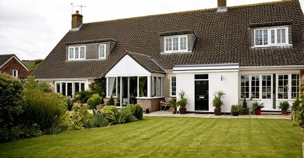 Acheter une maison en manche : nos astuces et conseils